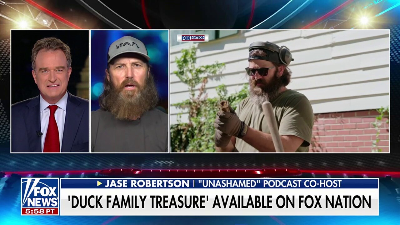 'Unashamed' podcast co-host Jase Robertson honors his father Phil Robertson's legacy and previews the new season of Fox Nation's 'Duck Family Treasure' on 'Jesse Watters Primetime.'