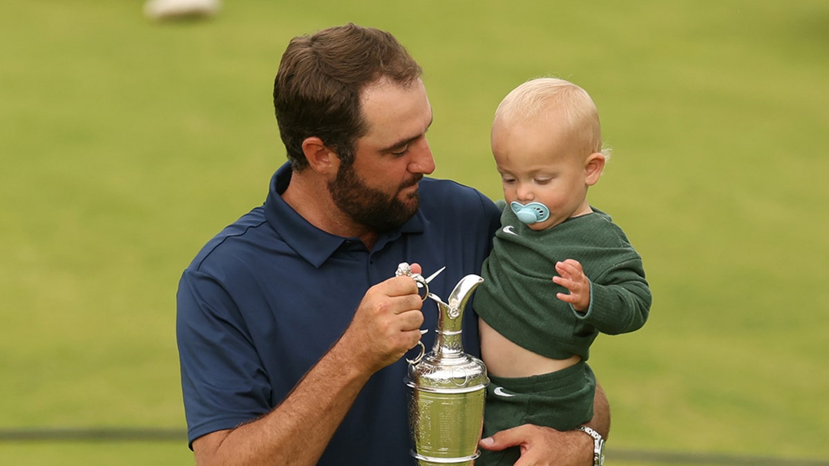 Scottie Scheffler shares Open Championship win with son, Bennett