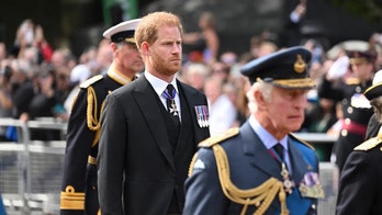 Prince Harry 'desperate' to win back royal family in latest maneuver with King Charles: expert