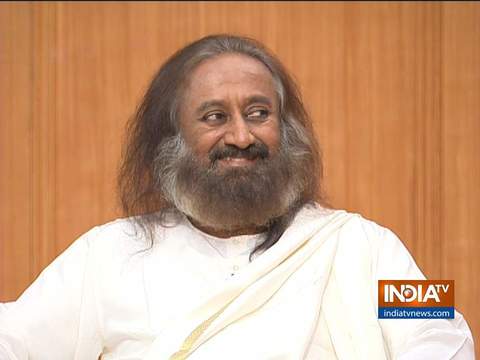 Sri Sri Ravi Shankar on Aap Ki Adalat: Charity cannot happen from empty bowl